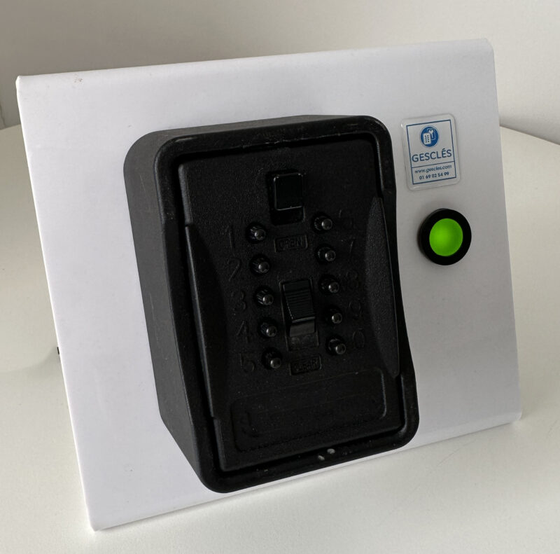 Boite à clés pour y mettre un badge