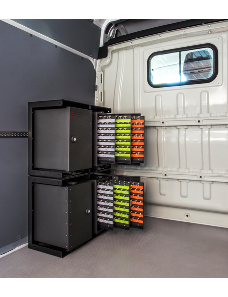 Coffre pour transporter des clés à empiler dans un utilitaire