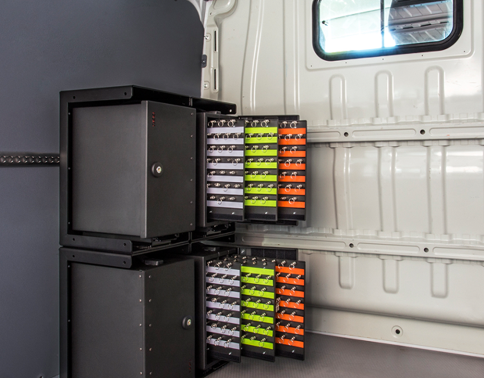 Coffre pour transporter des clés à empiler dans un utilitaire Coffre pour transporter des clés à empiler dans un utilitaire