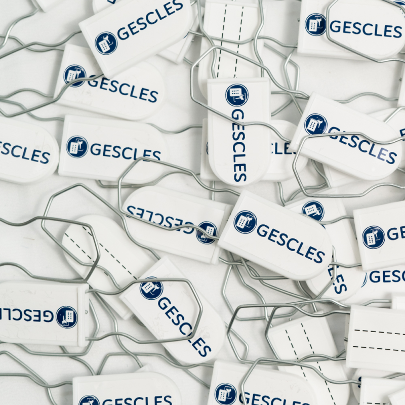 Scellé porte clés blanc avec logo GESCLÉS